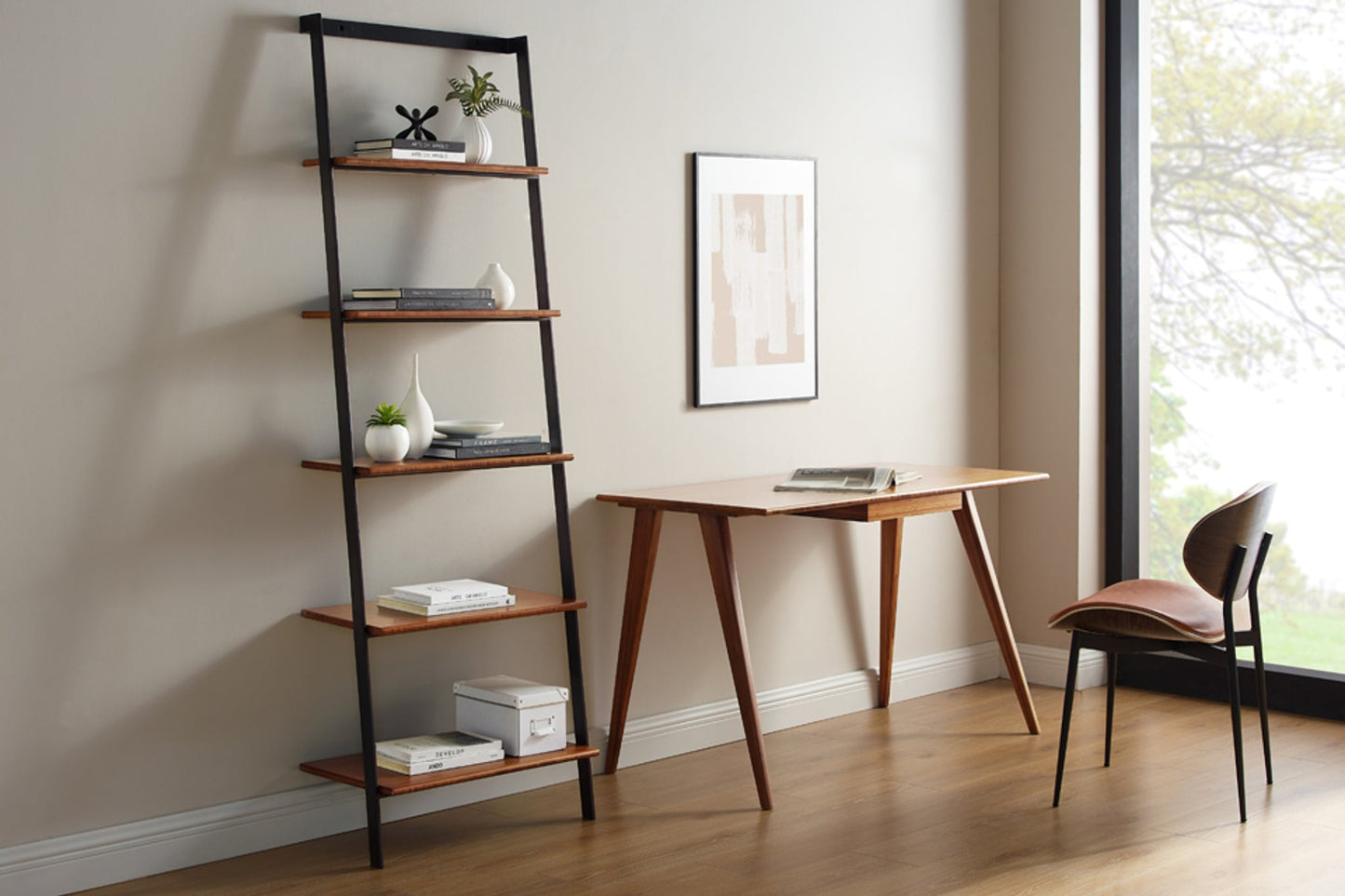 Studio Plus Leaning Shelf