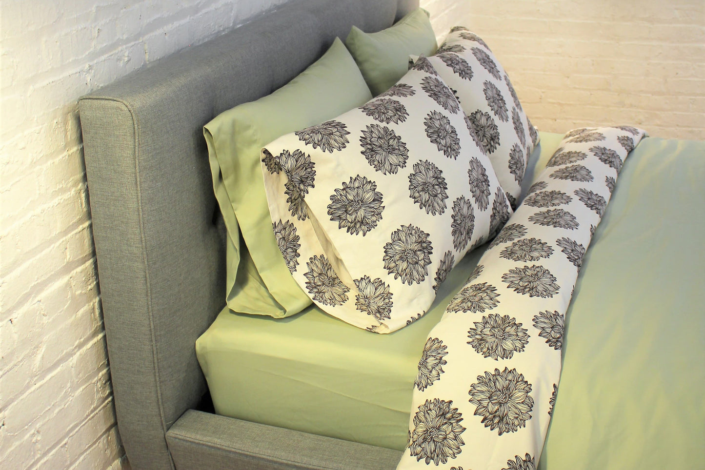 100% Organic Cotton Sateen Fitted Sheet (Patterns)
