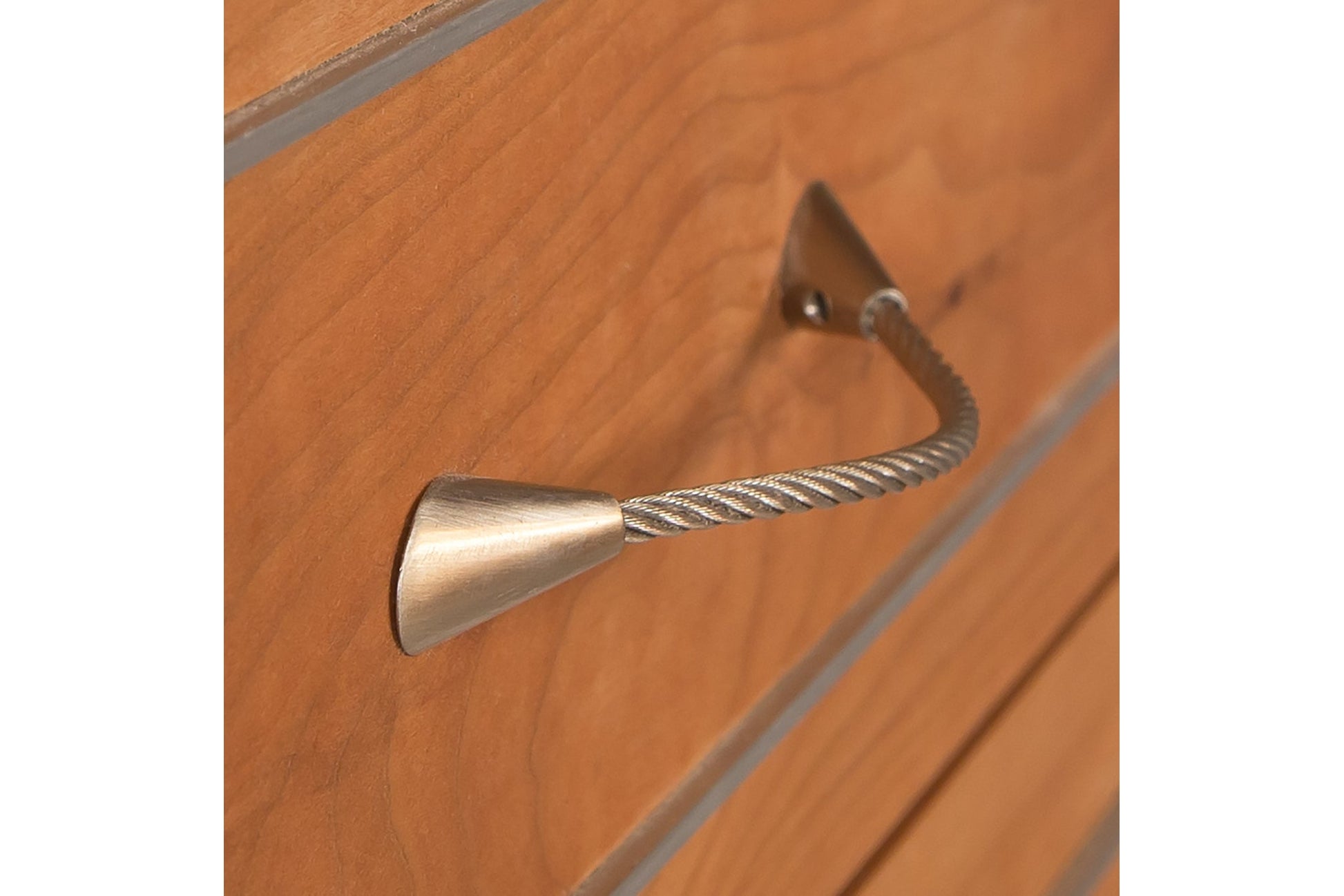 Contemporary Cable 3-Drawer Chest