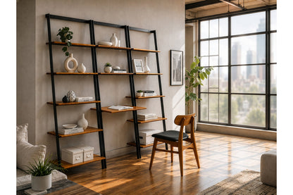 Studio Plus Leaning Desk