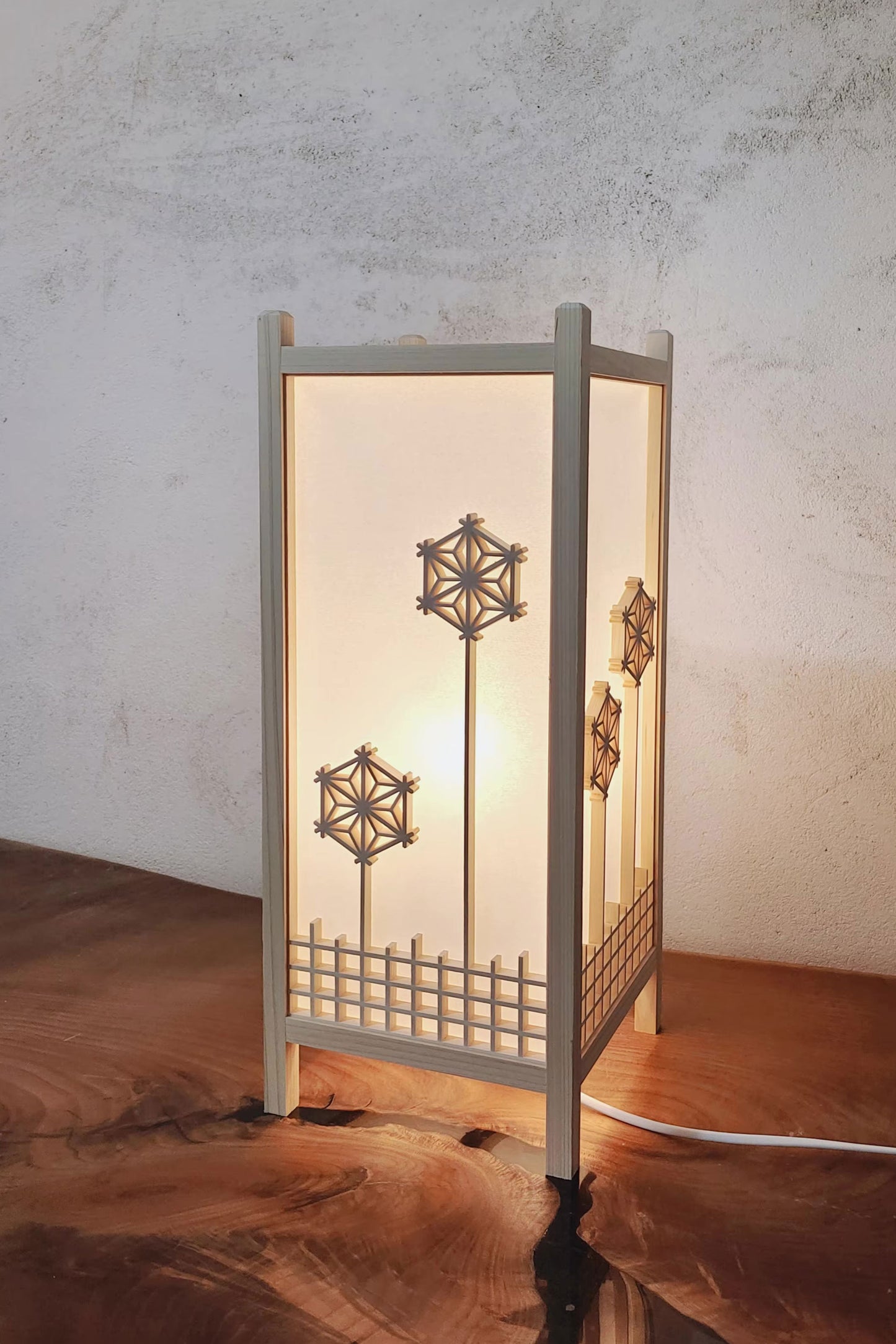 Shoji Kumiko Lamp - Flowers