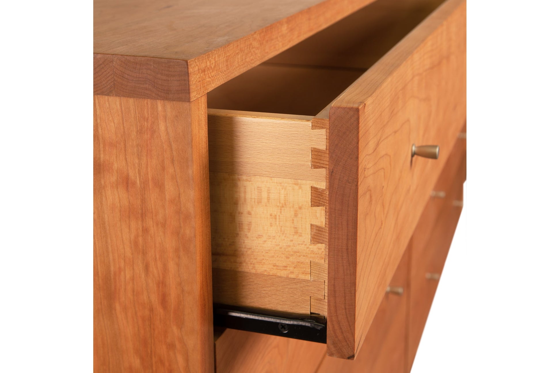 Larssen 8-Drawer Dresser