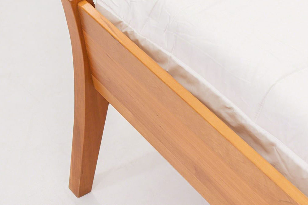 Monarch Platform Bed