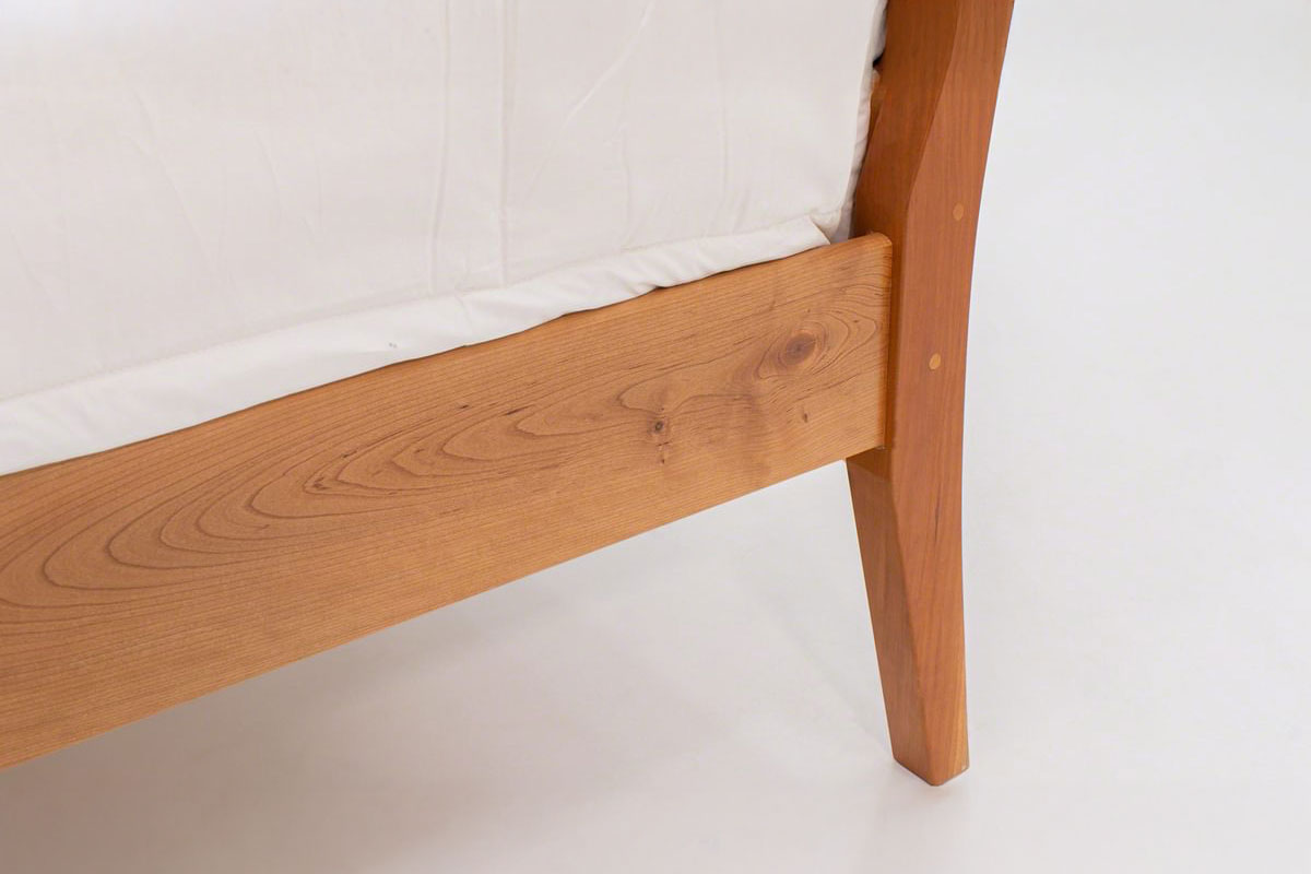 Monarch Platform Bed